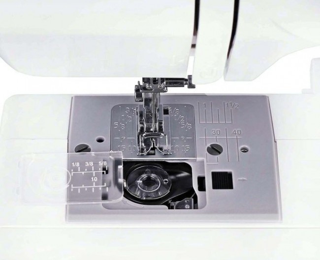 Электромеханическая швейная машина Elna EasyLine 16 Электромеханическая швейная машина Elna EasyLine 16