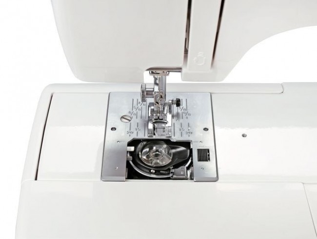 Электромеханическая швейная машина Elna 3005 Электромеханическая швейная машина Elna 3005