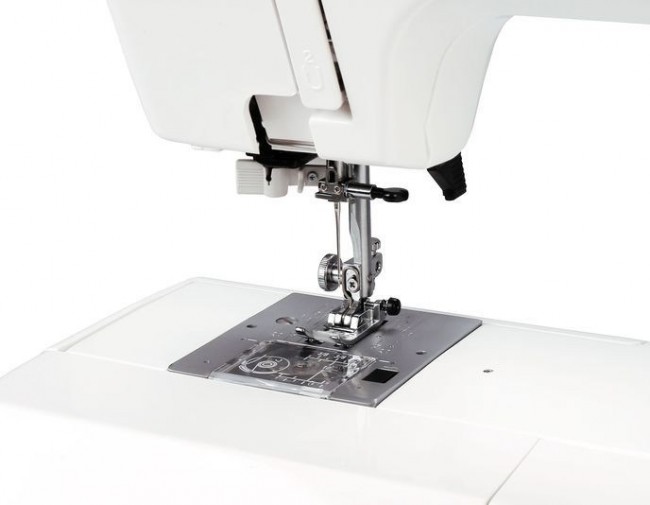 Электромеханическая швейная машина Elna 3005 Электромеханическая швейная машина Elna 3005