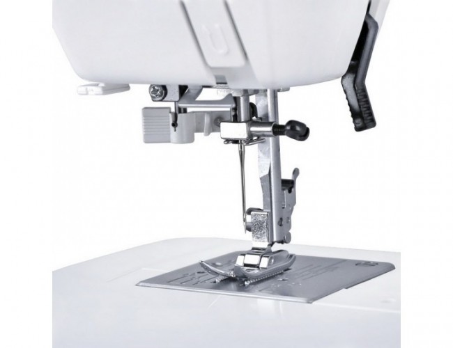 Электромеханическая швейная машина Elna 1001