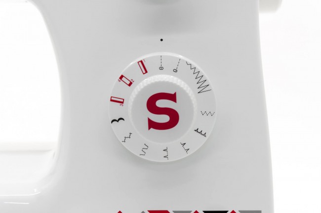 Электромеханическая швейная машина Singer Tradition 2370 Электромеханическая швейная машина Singer Tradition 2370