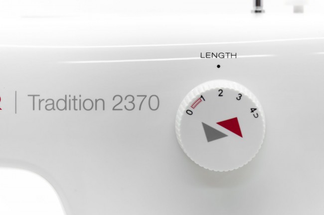 Электромеханическая швейная машина Singer Tradition 2370 Электромеханическая швейная машина Singer Tradition 2370