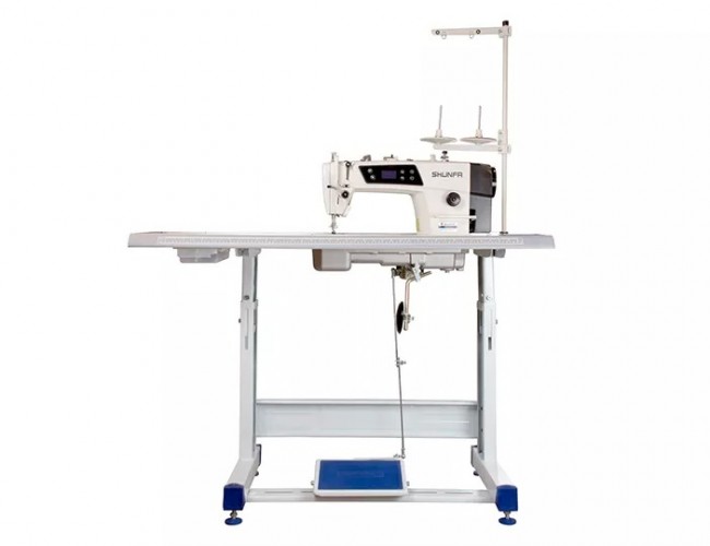 Высокоскоростная одноигольная швейная машина челночного стежка SHUNFA SF8900D Высокоскоростная одноигольная швейная машина челночного стежка SHUNFA SF8900D