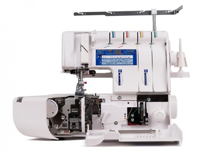 Коверлок Elna 745